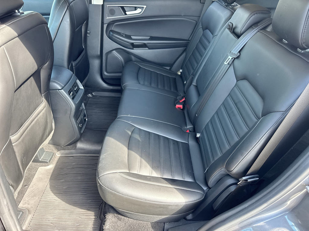 Thumbnail: 2021 Ford Edge - 26