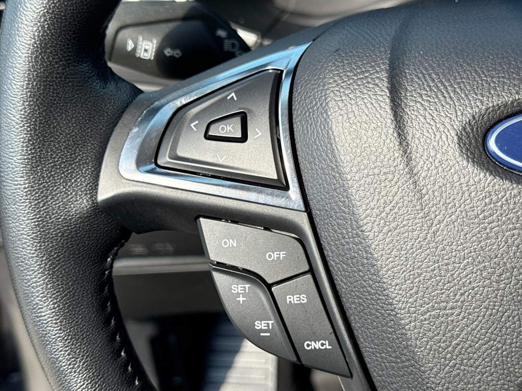 Thumbnail: 2021 Ford Edge - 28