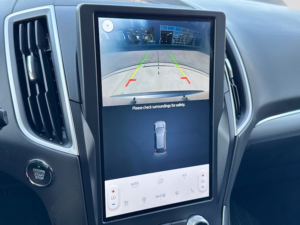 Thumbnail: 2021 Ford Edge - 31