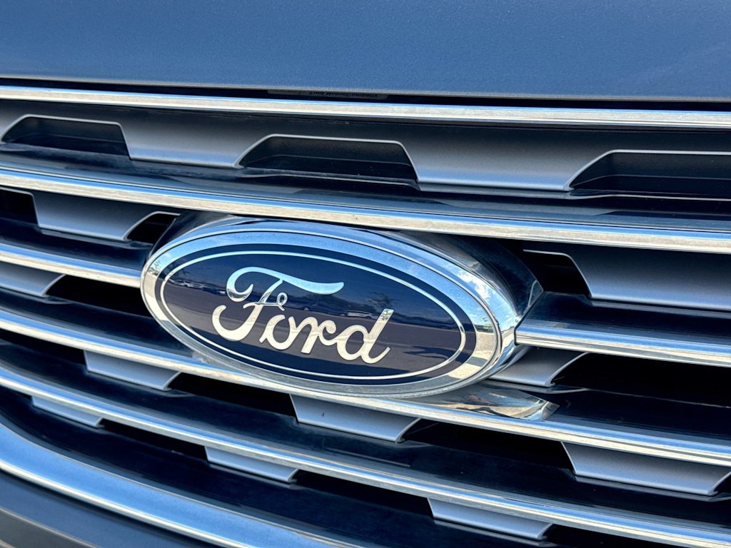Thumbnail: 2021 Ford Edge - 7
