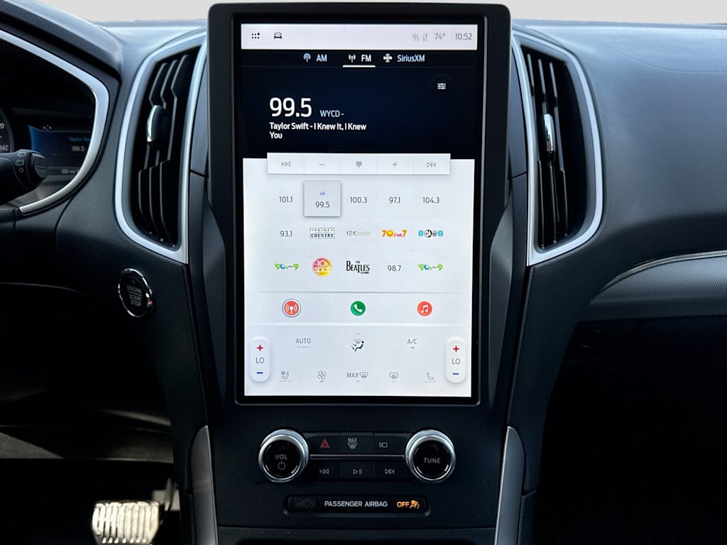 Thumbnail: 2021 Ford Edge - 14