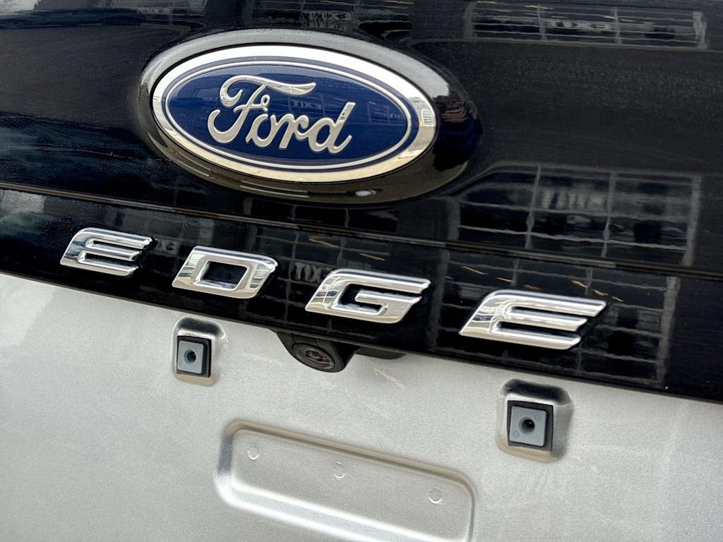Thumbnail: 2023 Ford Edge - 20