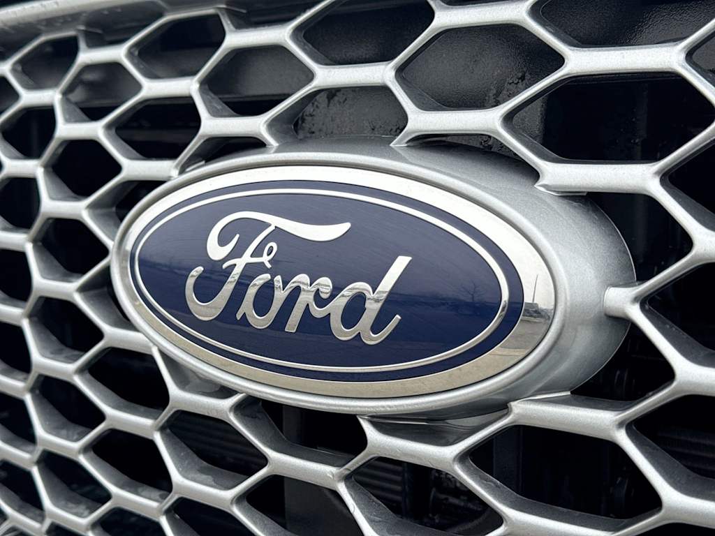 Thumbnail: 2023 Ford Edge - 4