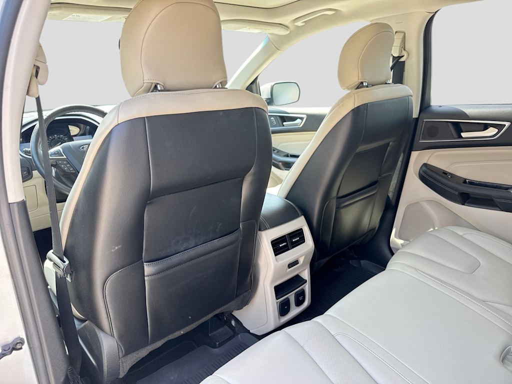 Thumbnail: 2017 Ford Edge - 11