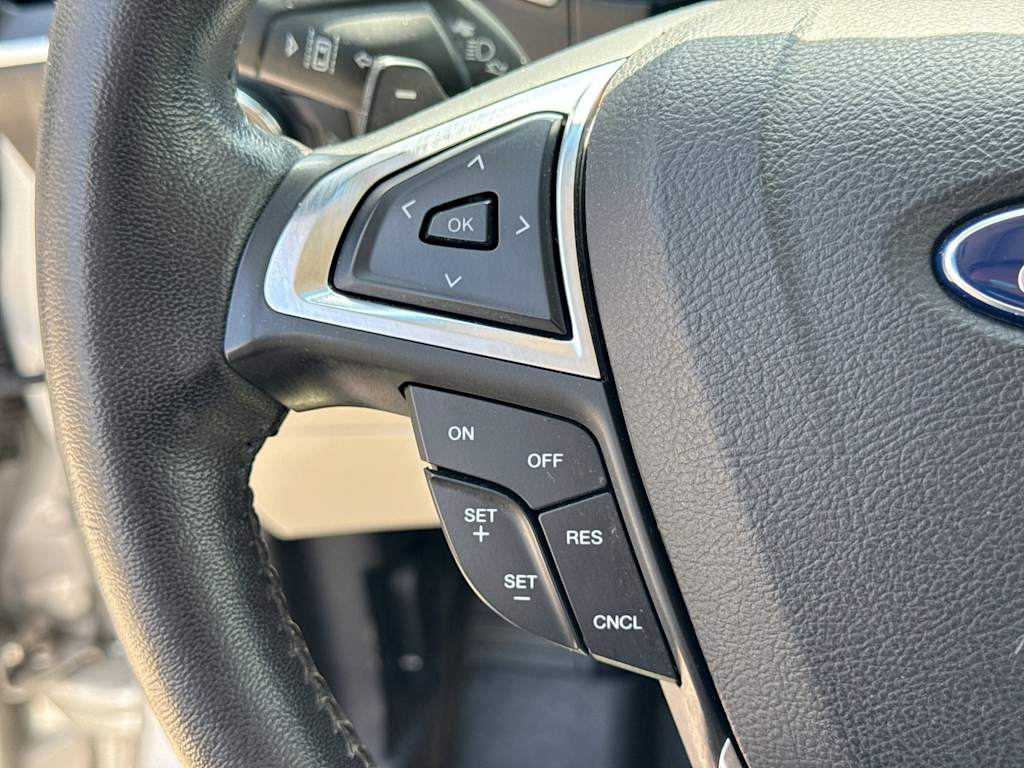 Thumbnail: 2017 Ford Edge - 29
