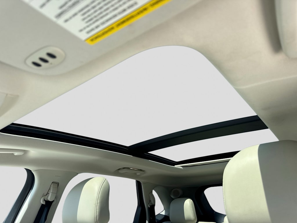 Thumbnail: 2017 Ford Edge - 26