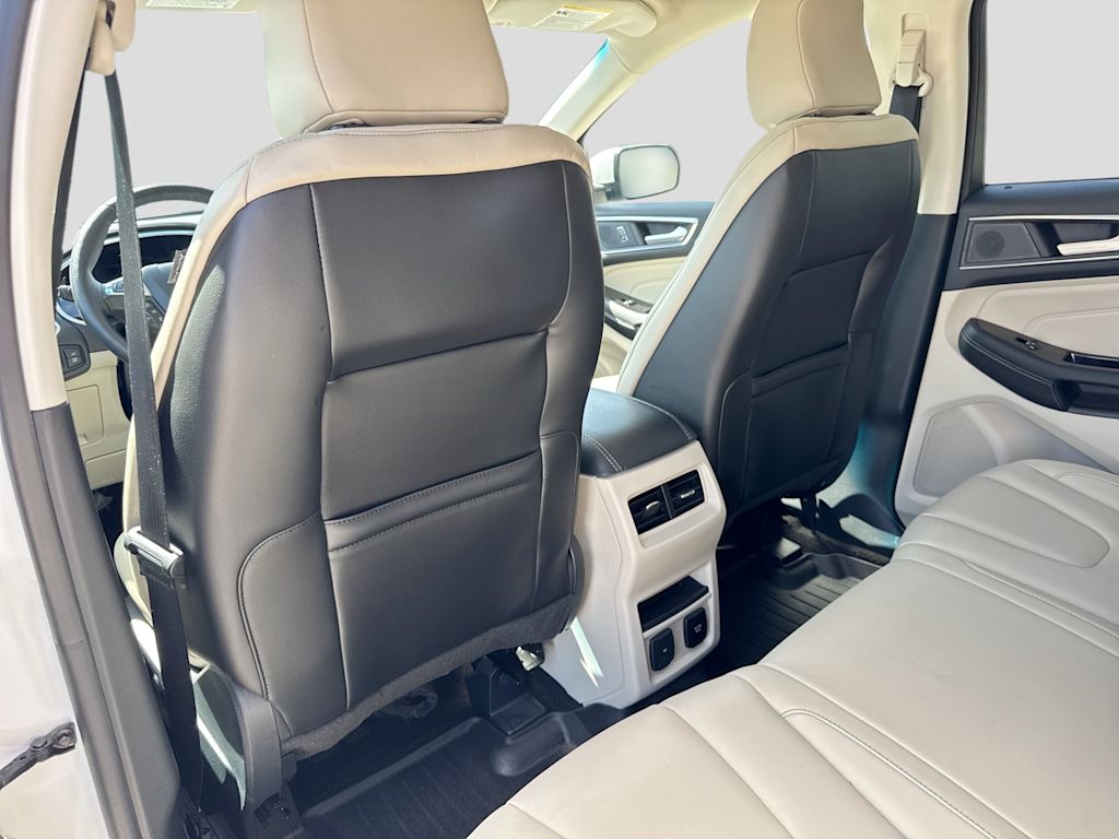 Thumbnail: 2020 Ford Edge - 11