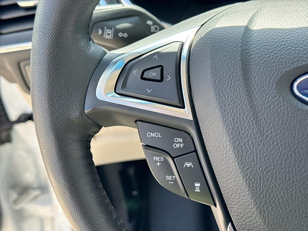 Thumbnail: 2020 Ford Edge - 28