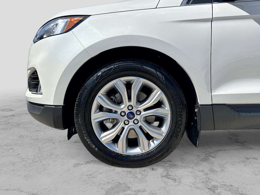 Thumbnail: 2020 Ford Edge - 7
