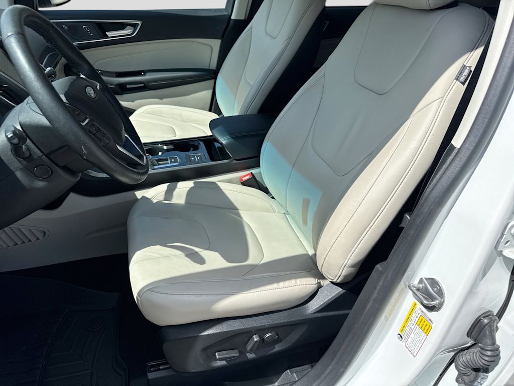 Thumbnail: 2020 Ford Edge - 9