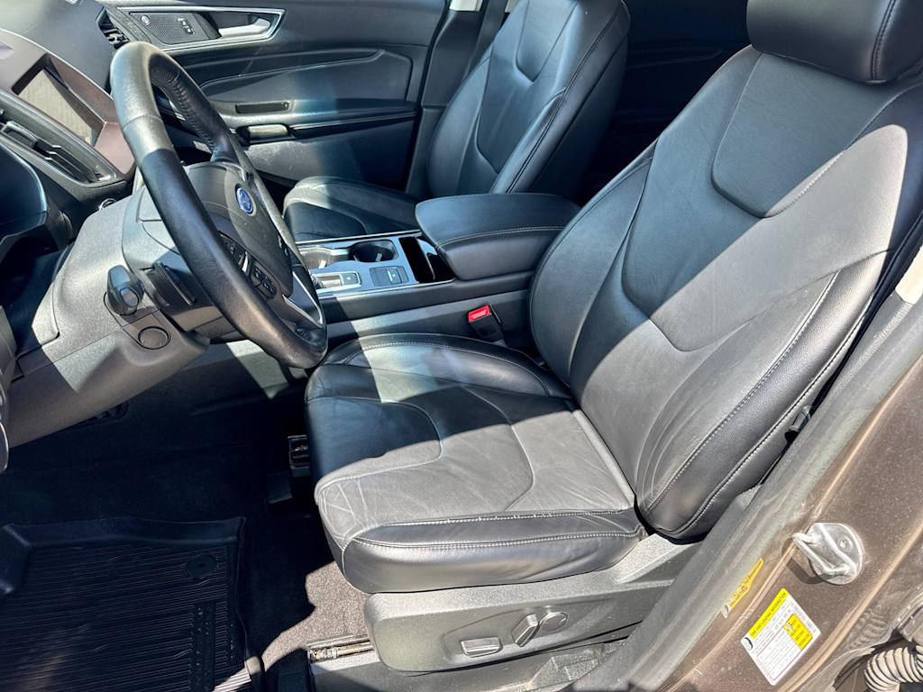 Thumbnail: 2019 Ford Edge - 9