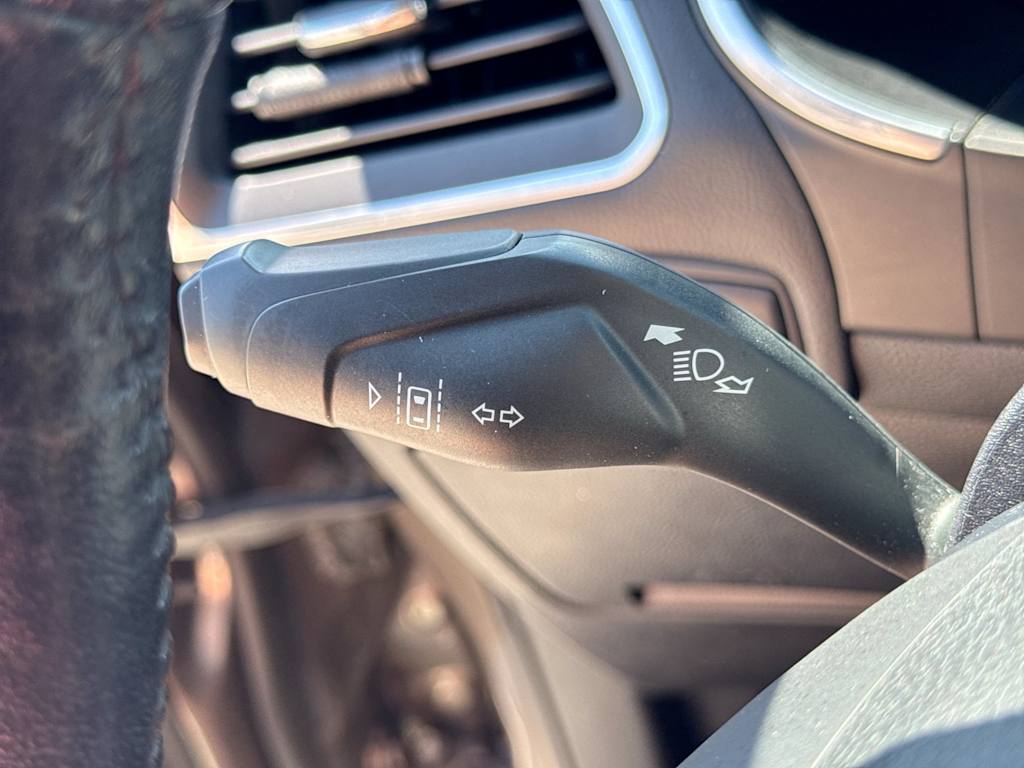 Thumbnail: 2019 Ford Edge - 14