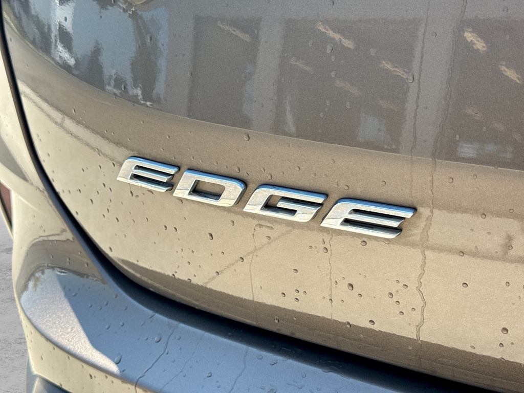 Thumbnail: 2019 Ford Edge - 24