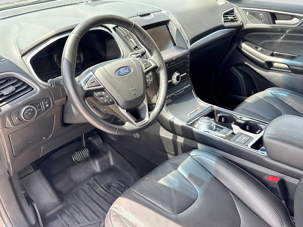 Thumbnail: 2019 Ford Edge - 2