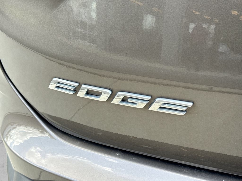 Thumbnail: 2019 Ford Edge - 24