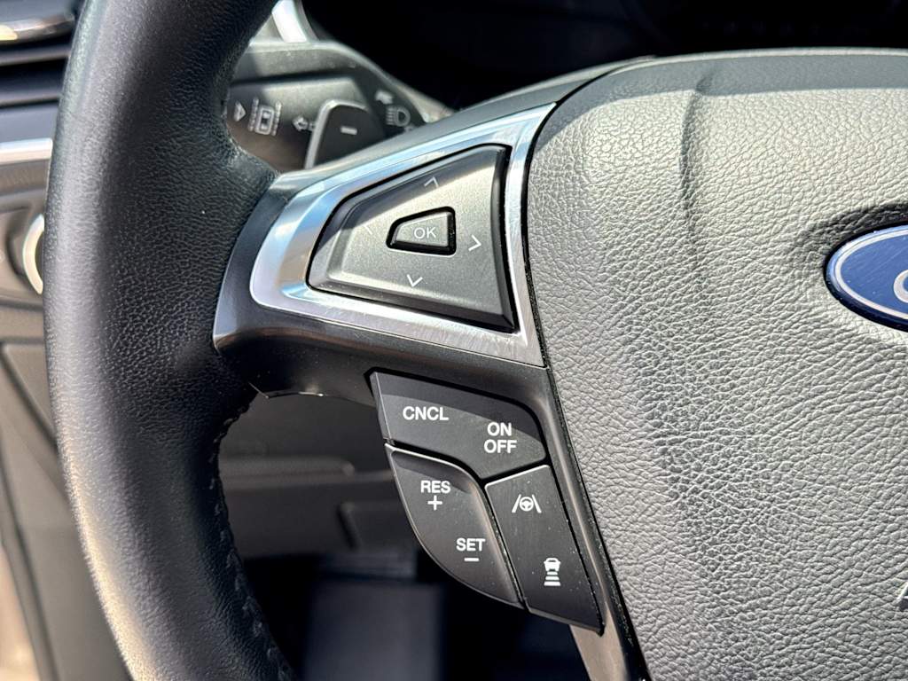 Thumbnail: 2019 Ford Edge - 29