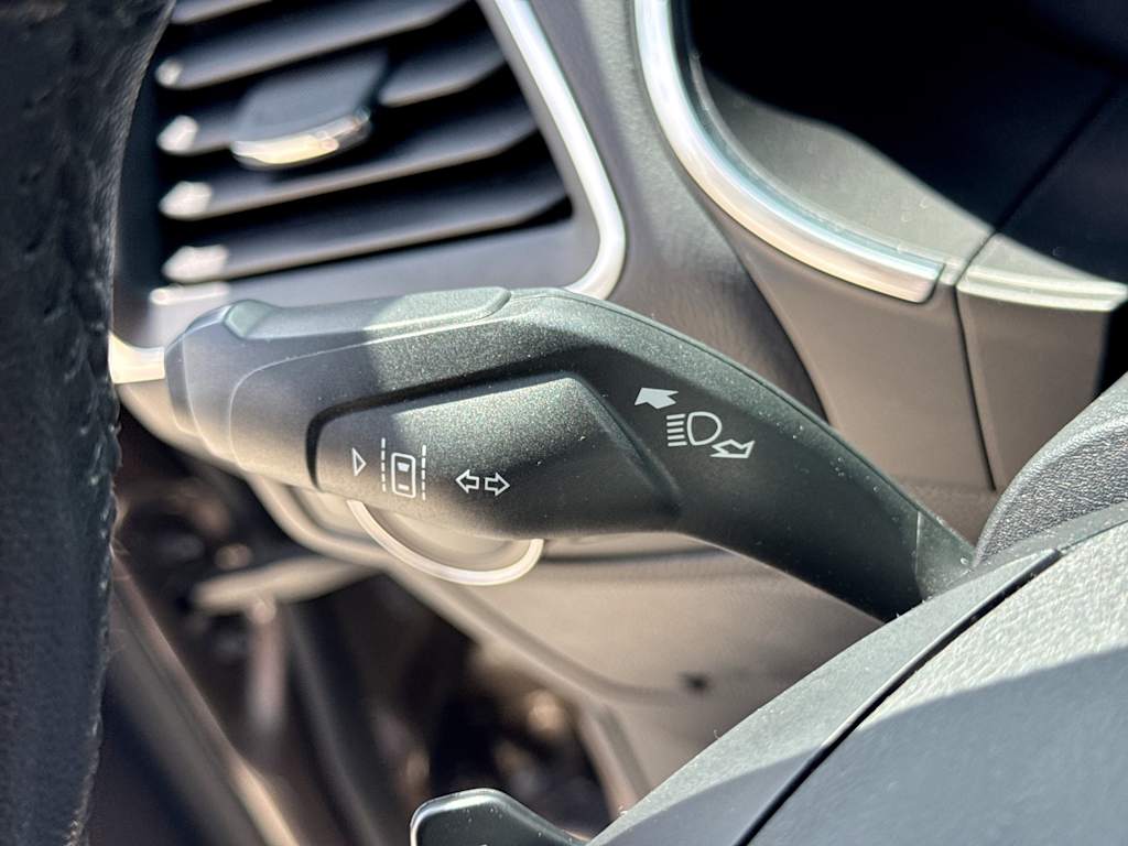 Thumbnail: 2019 Ford Edge - 14