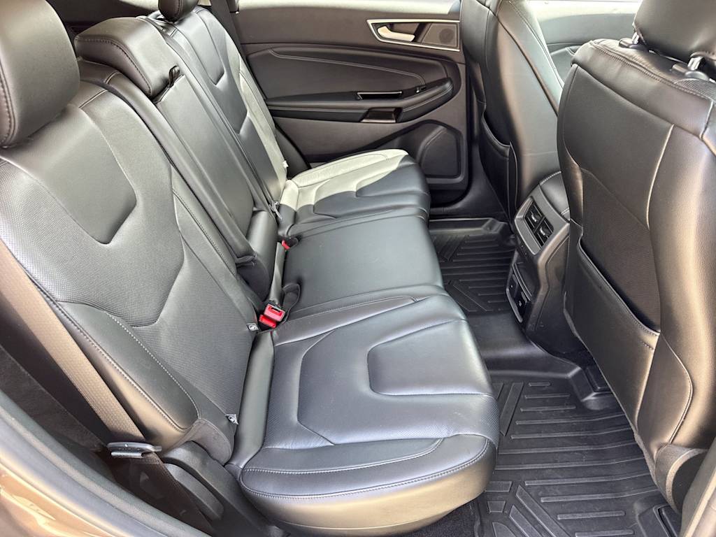 Thumbnail: 2019 Ford Edge - 28