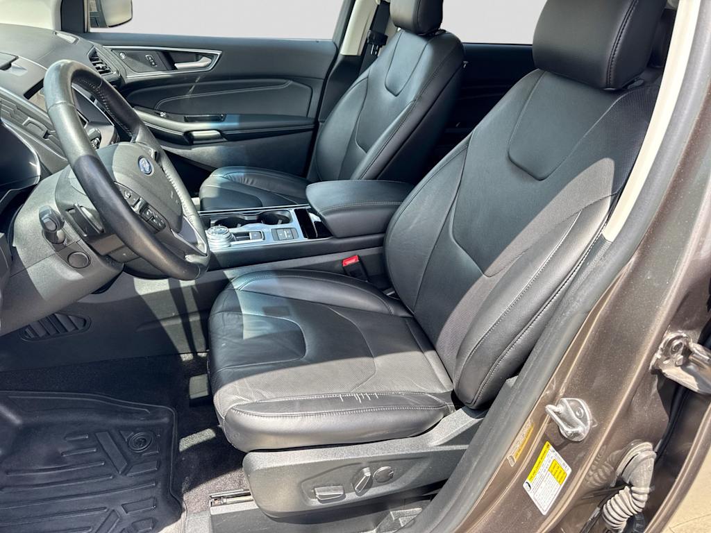 Thumbnail: 2019 Ford Edge - 9