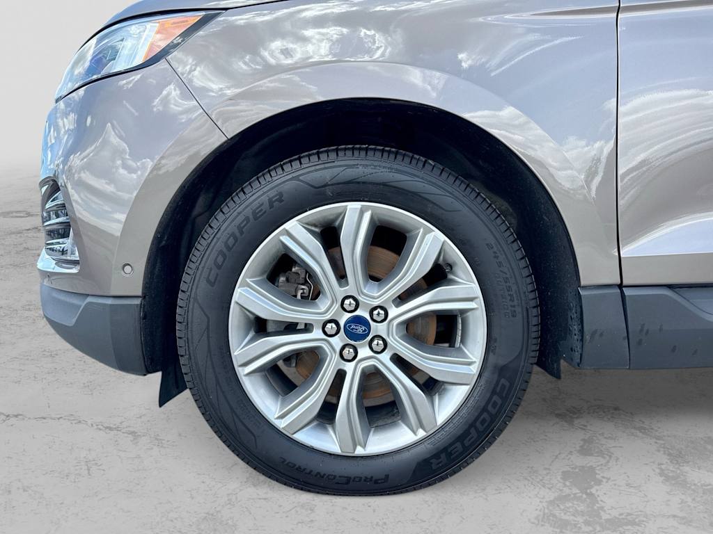 Thumbnail: 2019 Ford Edge - 7