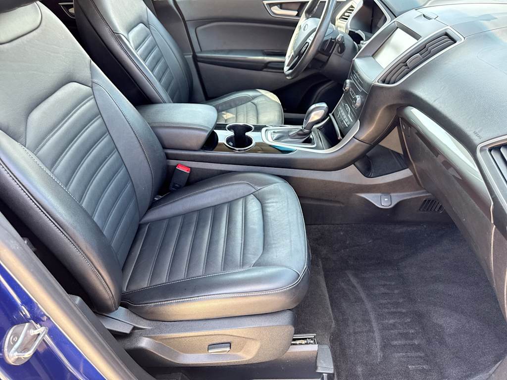 Thumbnail: 2015 Ford Edge - 10