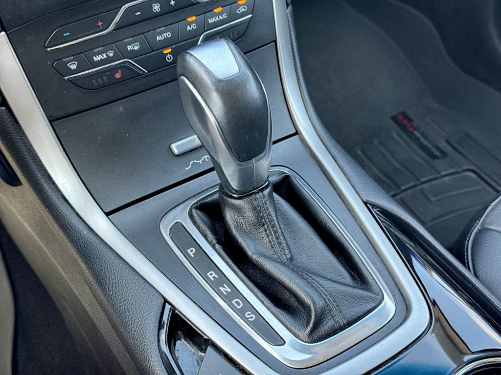 Thumbnail: 2015 Ford Edge - 35