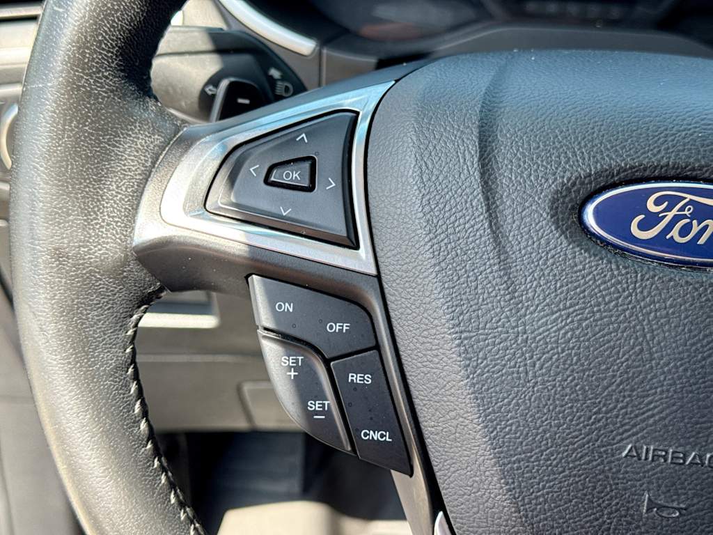 Thumbnail: 2015 Ford Edge - 29