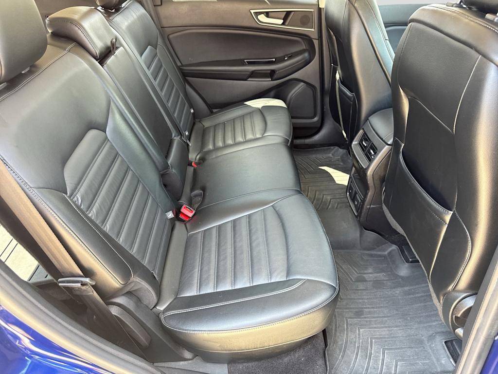 Thumbnail: 2015 Ford Edge - 28