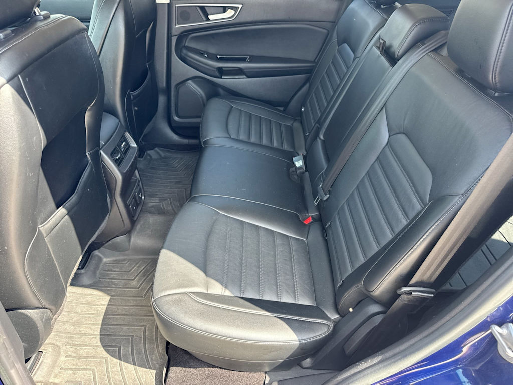 Thumbnail: 2015 Ford Edge - 27