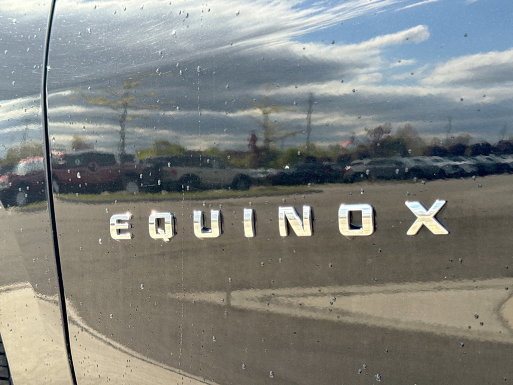 Thumbnail: 2019 Chevrolet Equinox - 4