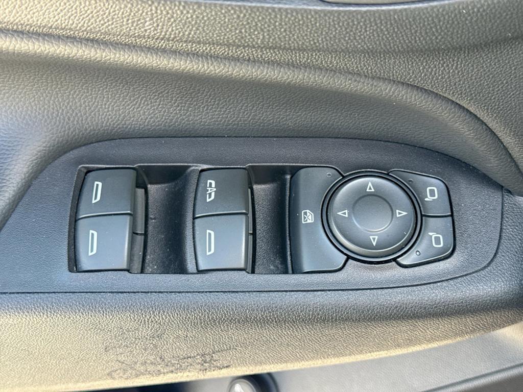 Thumbnail: 2018 Chevrolet Equinox - 19