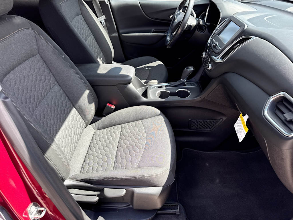 Thumbnail: 2018 Chevrolet Equinox - 10