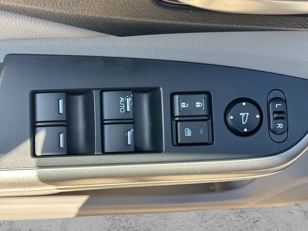 Thumbnail: 2014 Honda CR-V - 24