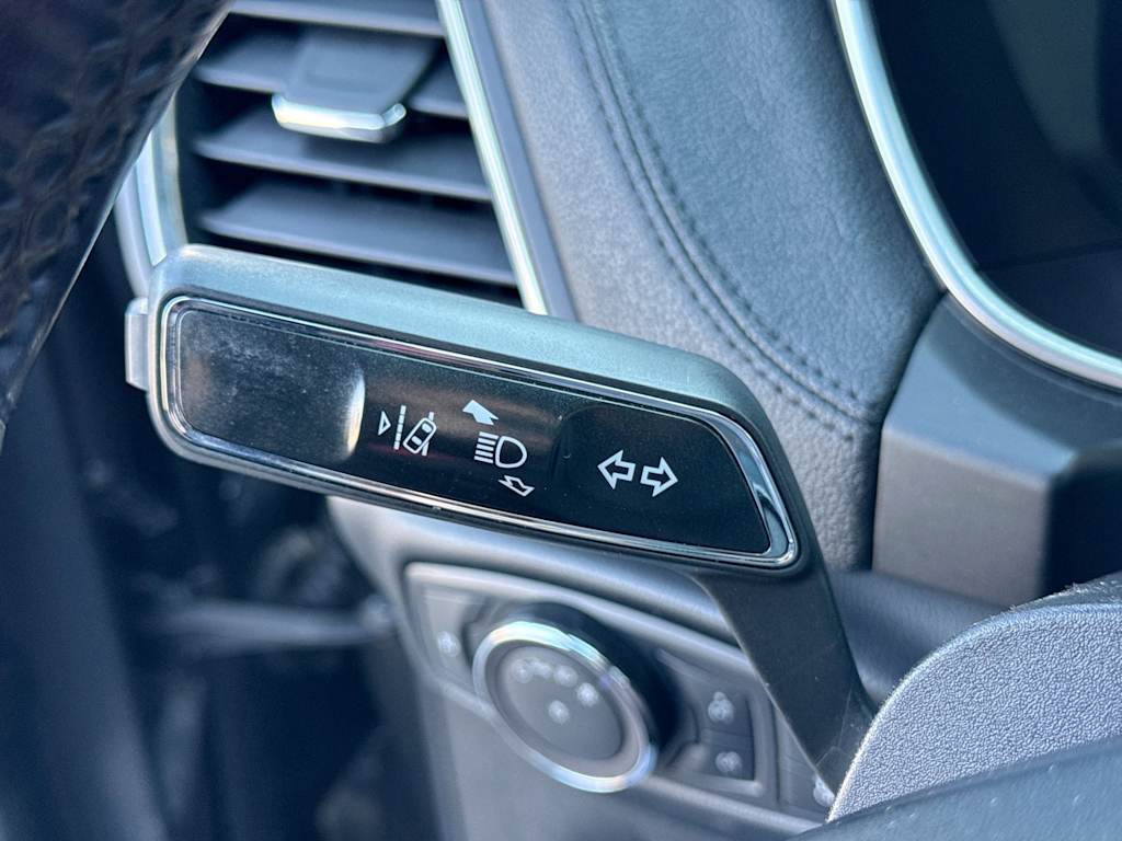Thumbnail: 2019 Lincoln Nautilus - 11