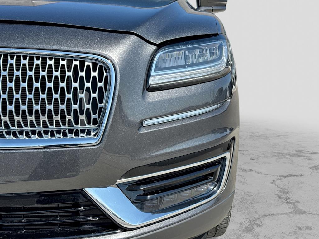 Thumbnail: 2019 Lincoln Nautilus - 17