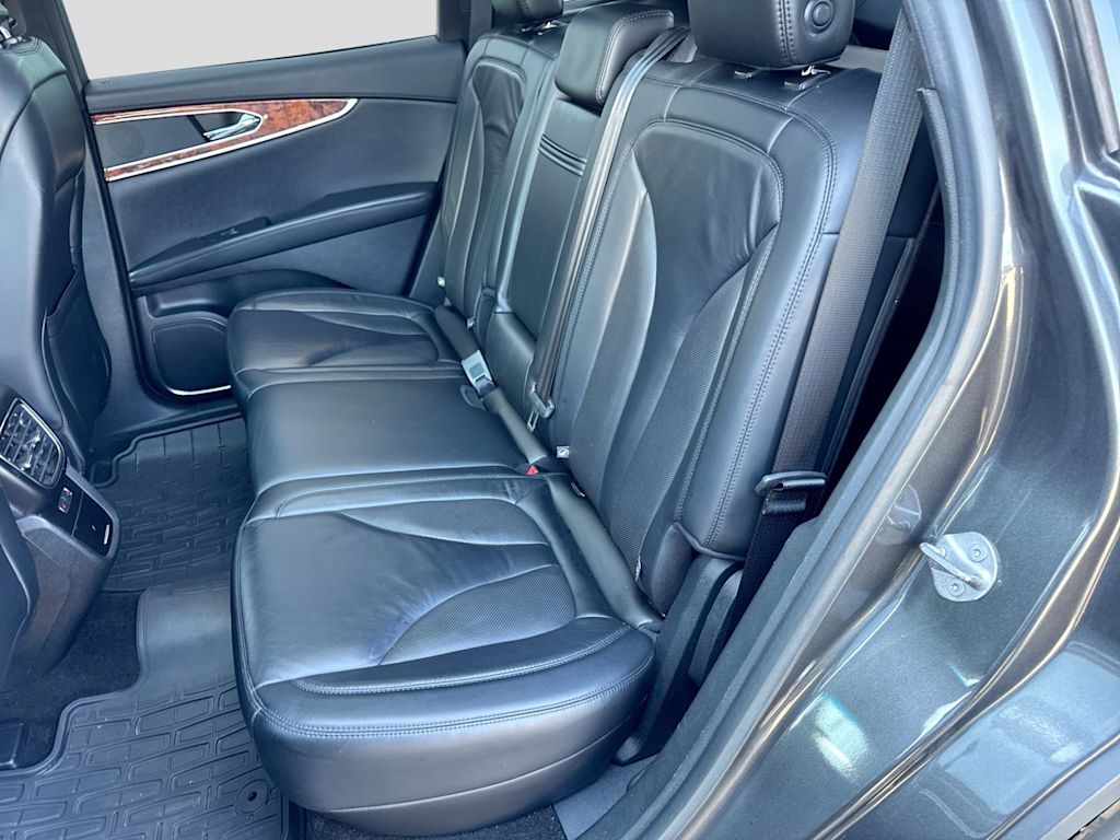 Thumbnail: 2019 Lincoln Nautilus - 23