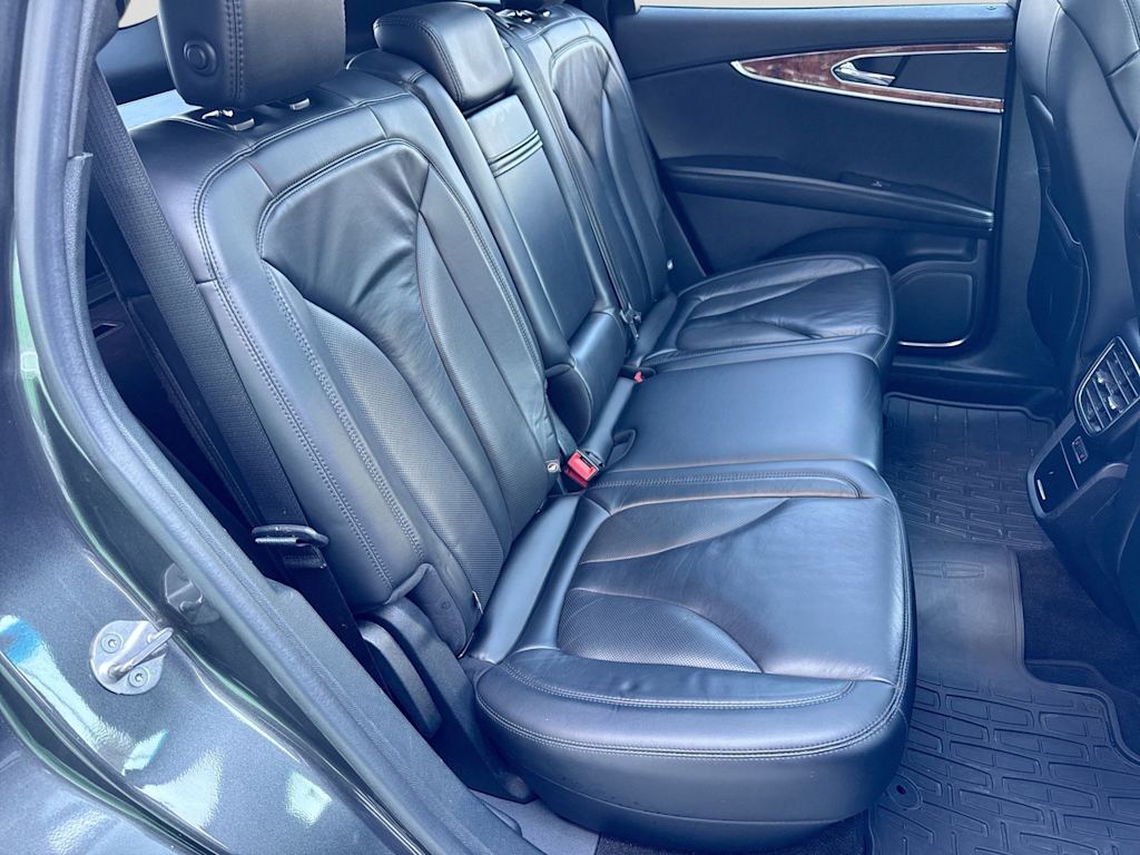 Thumbnail: 2019 Lincoln Nautilus - 24