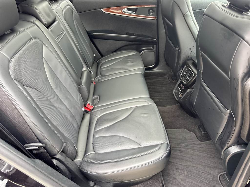 Thumbnail: 2020 Lincoln Nautilus - 27