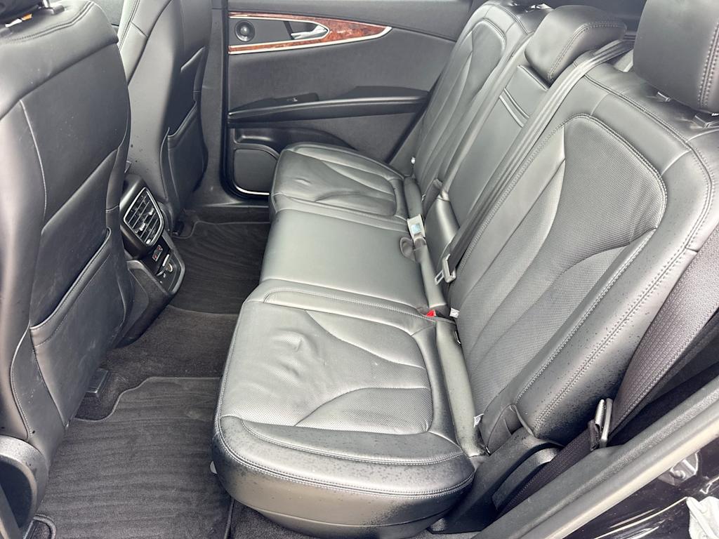 Thumbnail: 2020 Lincoln Nautilus - 26