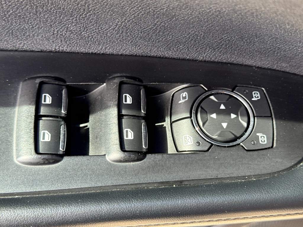 Thumbnail: 2019 Lincoln Nautilus - 24