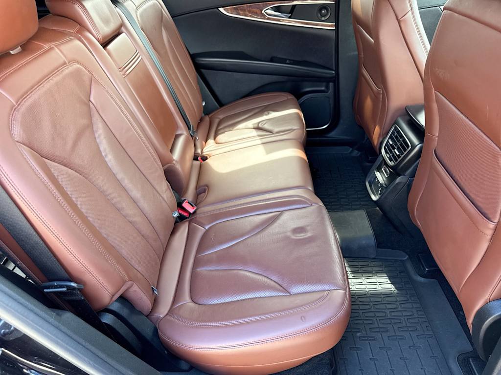 Thumbnail: 2019 Lincoln Nautilus - 27