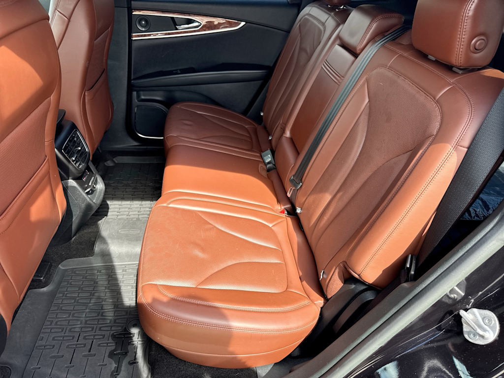 Thumbnail: 2019 Lincoln Nautilus - 26