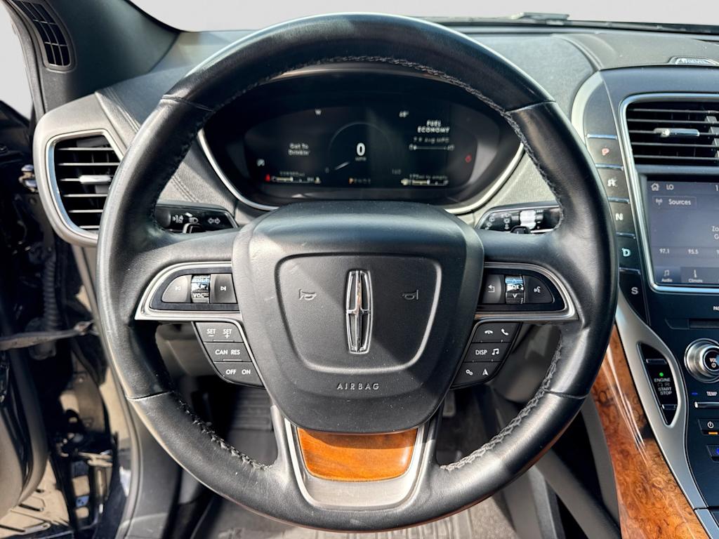 Thumbnail: 2019 Lincoln Nautilus - 12