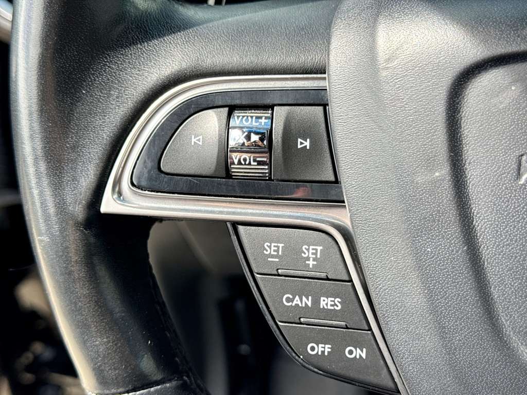 Thumbnail: 2019 Lincoln Nautilus - 28