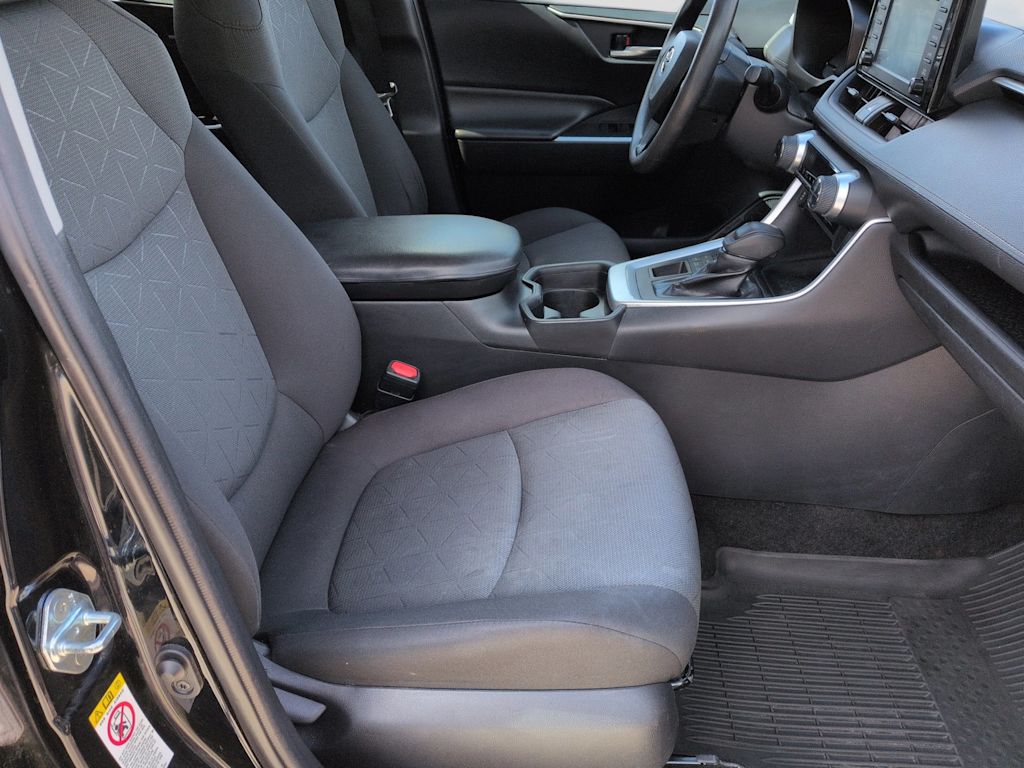 Thumbnail: 2019 Toyota RAV4 - 11