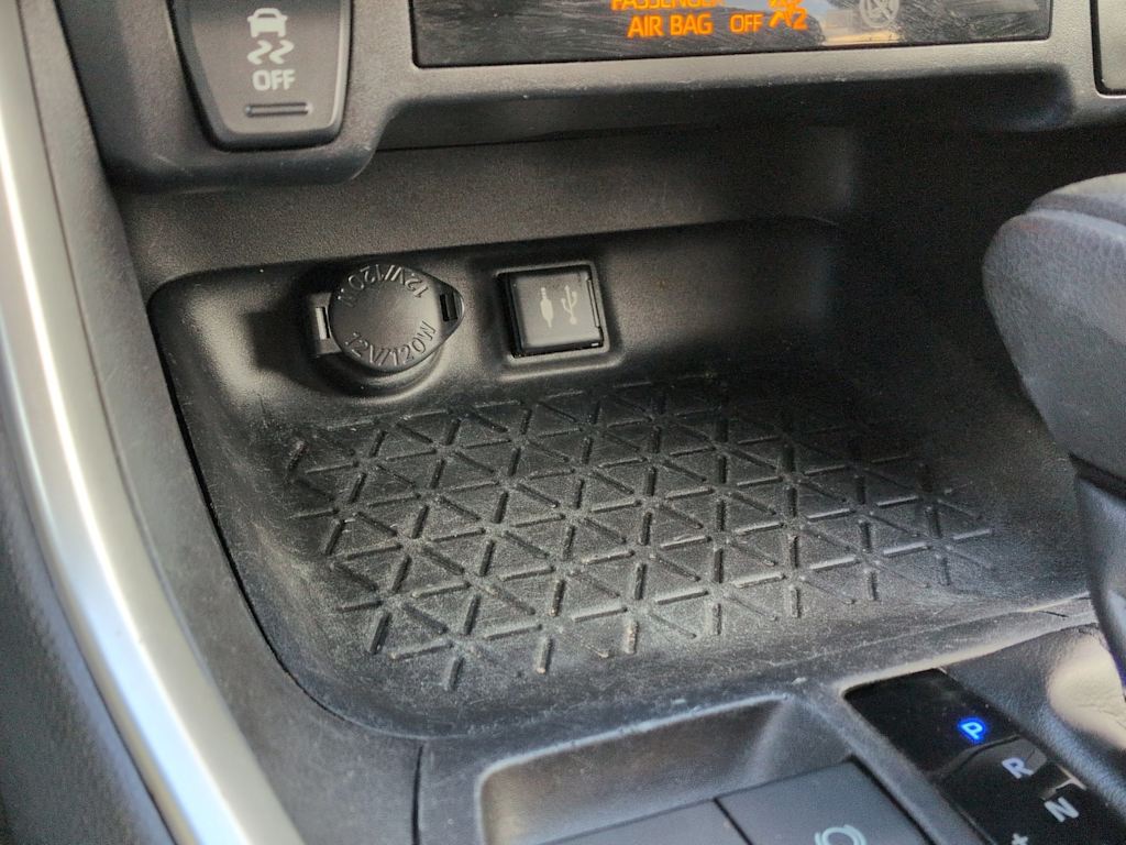 Thumbnail: 2019 Toyota RAV4 - 35