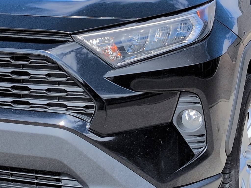 Thumbnail: 2019 Toyota RAV4 - 23