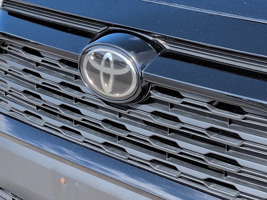 Thumbnail: 2019 Toyota RAV4 - 7