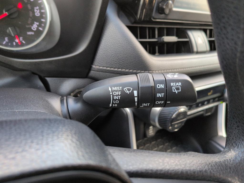 Thumbnail: 2019 Toyota RAV4 - 31