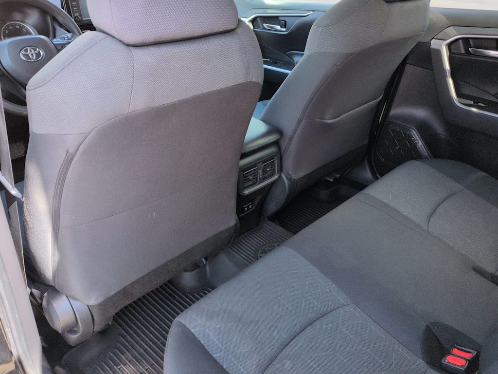Thumbnail: 2019 Toyota RAV4 - 12